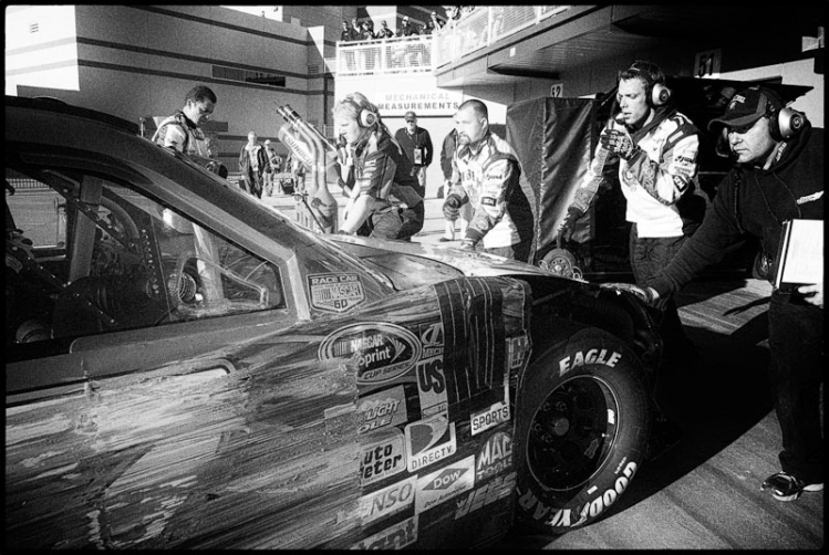 http://www.ickibod.com/files/gimgs/th-56_racing_bw-9.jpg