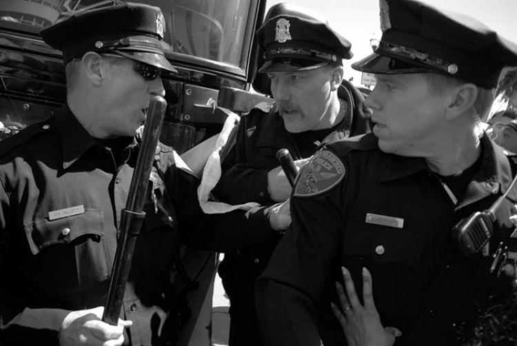 http://www.ickibod.com/files/gimgs/th-76_30_mmurrmann_olympictorch_24BW.jpg